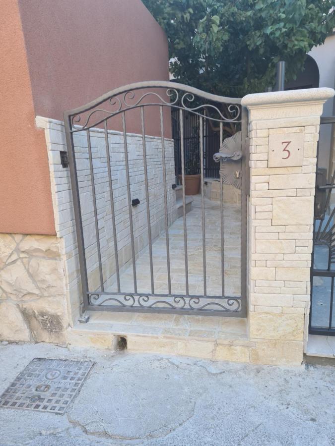 La Corte Di Kate Biograd Na Moru Exterior photo